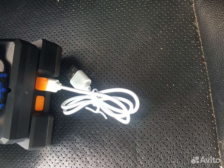 Налобный фонарь с аккумулятором в комплекте