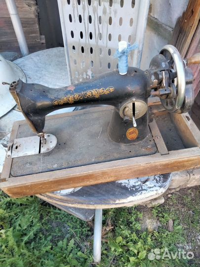 Швейная машинка