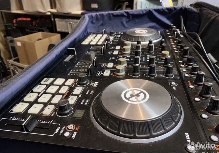 Dj Traktor kontrol s4 mk 2