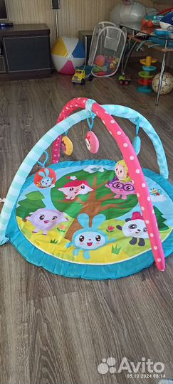 Развивающий коврик новый