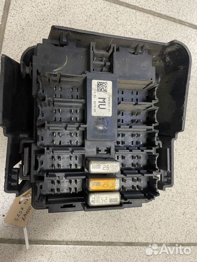 Блок предохранителей Cadillac Escalade GMT 900