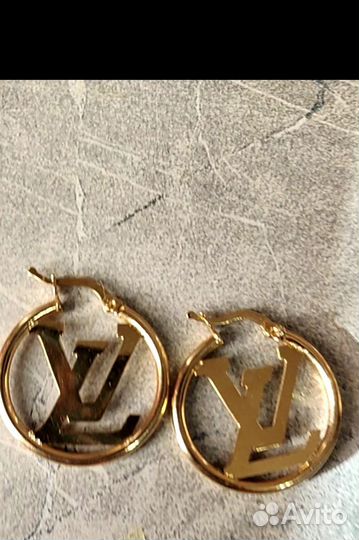 Золотые серьги