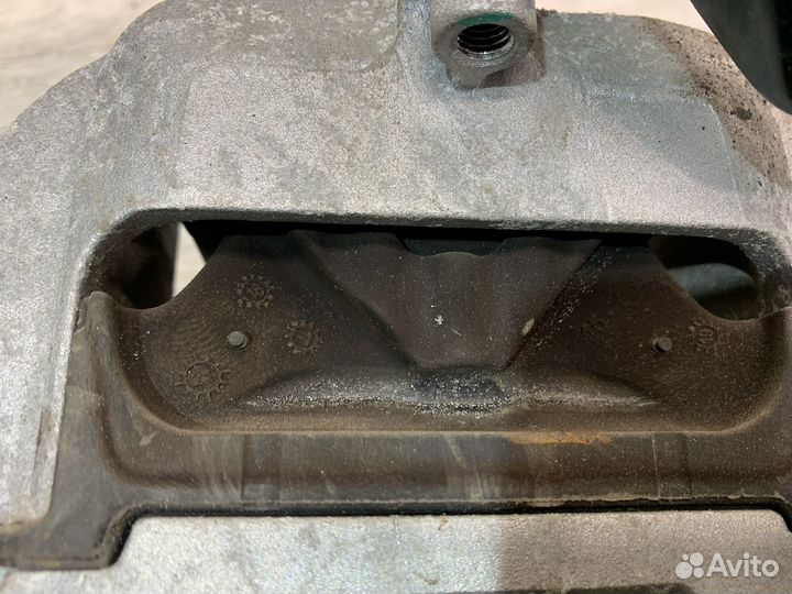 Опора двигателя правая Chery Tiggo 4 Pro