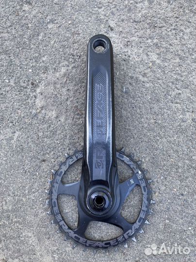 Система шатунов RaceFace и цепь от кражи мото-вело