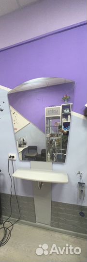 Зеркало в парикмахерскую