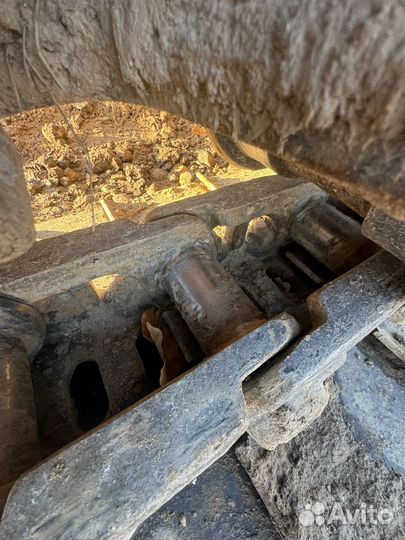 Гусеничный экскаватор JCB JS 330LC, 2011