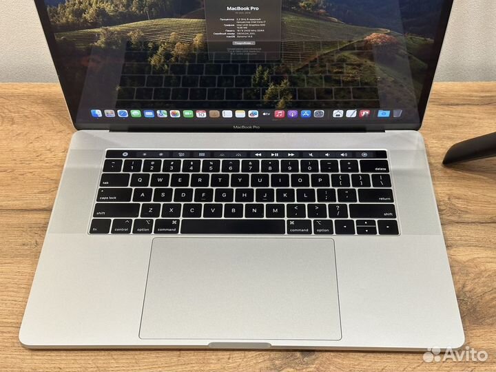 MacBook Pro 15 2018 i7/16gb/256gb/Radeon 4gb