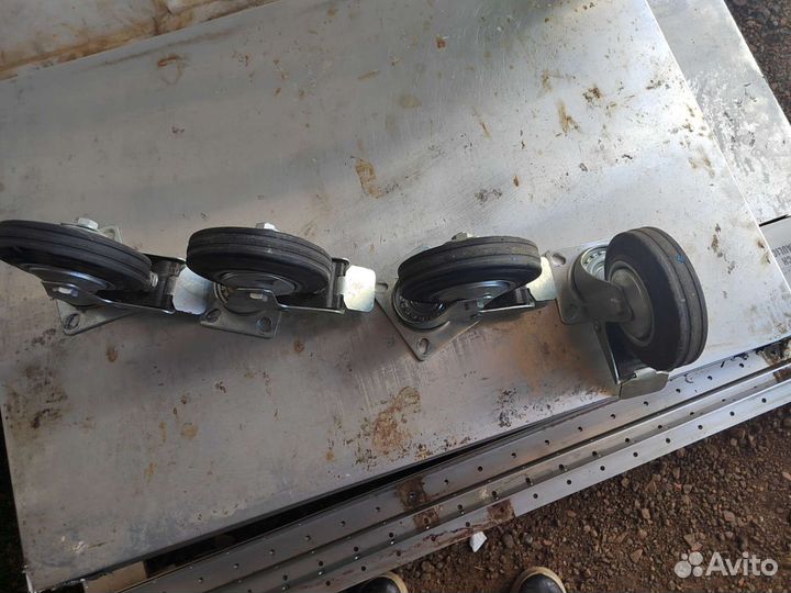 Колеса промышленные поворотные с тормозом