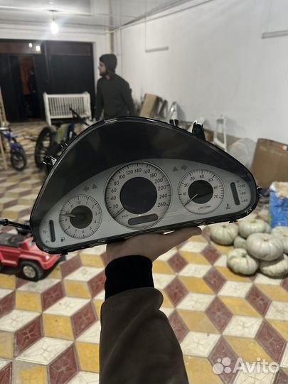 Щиток на 211w