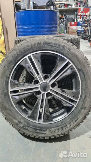 Комплект колес с дисками Michelin R16 205/55