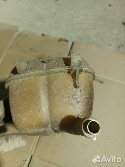 Бачок расширительный Opel Omega