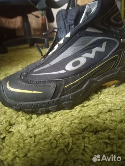 Трекинговые ботинки 42