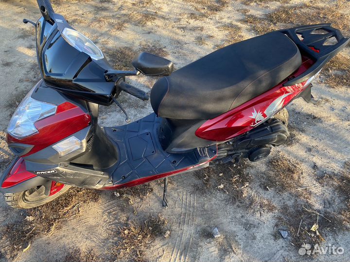 Скутер Racer 150см3