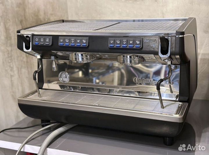 Кофемашина Nuova Simonelli Appia Life 2 GRV