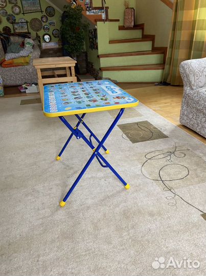 Детский стол