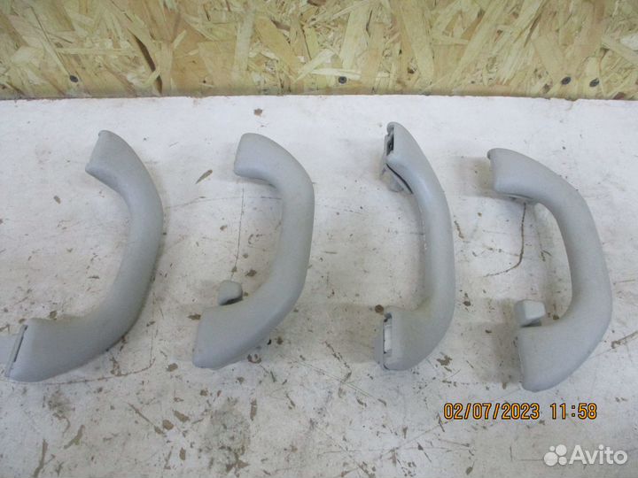 Ручка потолочная Фольксваген Тигуан 2012г