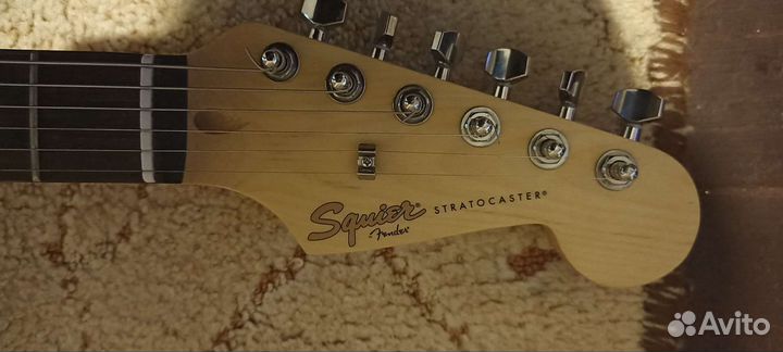 Электрогитара Fender Squier Stratocaster