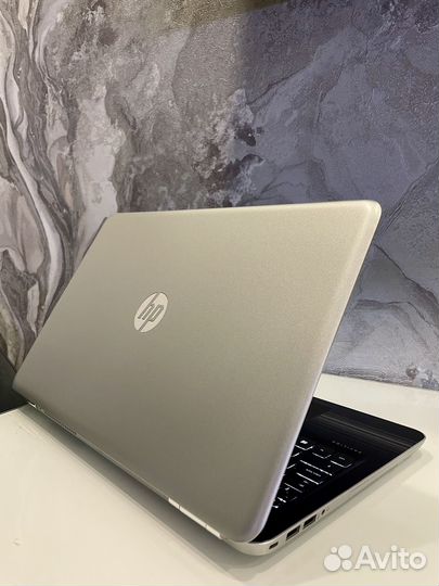 HP Pavilion 15-aw005ur