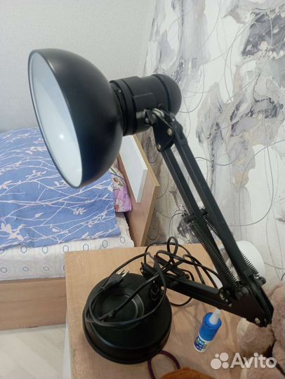 Лампа настольная