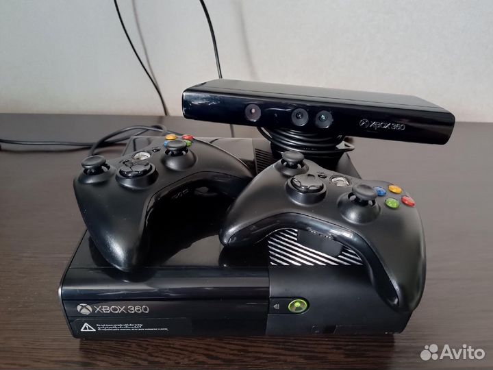 Xbox 360E комбо комплект