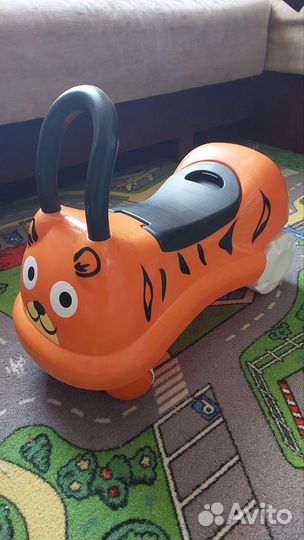 Машинка-каталка ELC Тигр