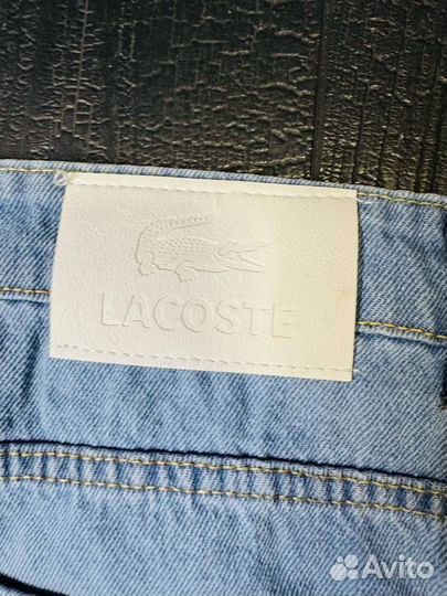 Джинсы Lacoste