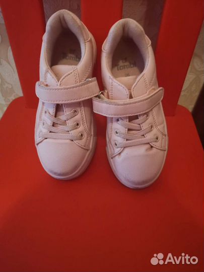 Кроссовки детские 26