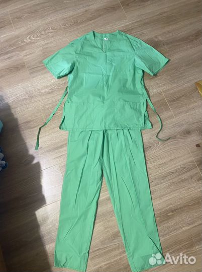 Медицинский костюм женский