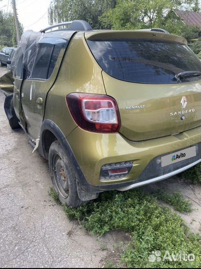 В разборе renault sandero stepway