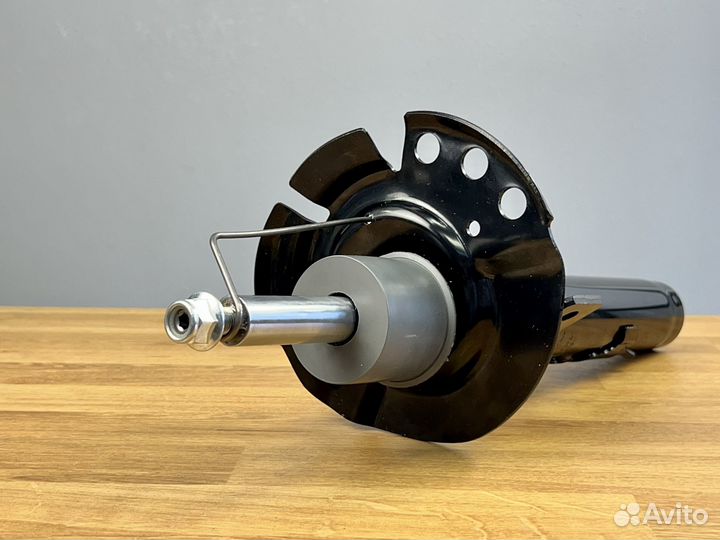 Амортизаторы передние Ford Kuga 2 1872417