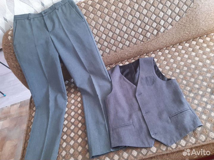 Школьная форма серая