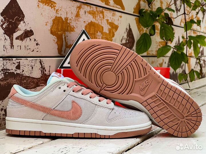 Кроссовки Nike Dunk Low