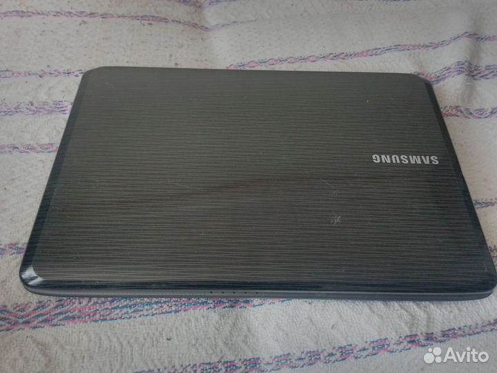 Ноутбук Samsung R525