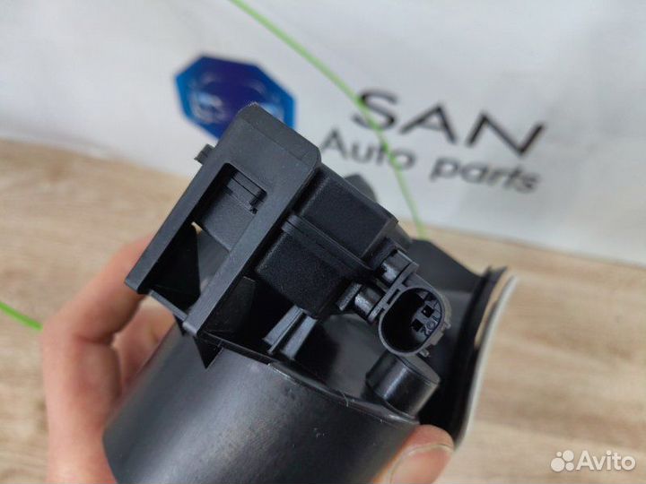 Лючок бензобака Bmw 3 F30 N20B20 2013