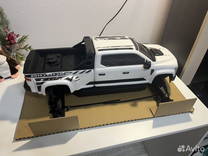 Arrma BIG rock 6S BLX 4x4 монстр 1/7 белый