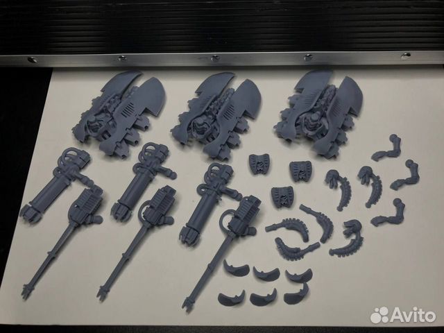 Warhammer 40000 миниатюры Lokhust Destroyers