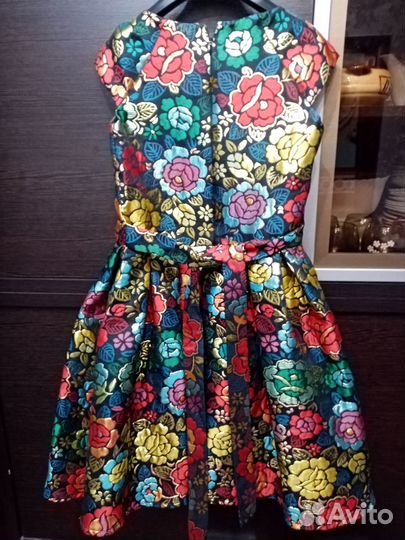 Праздничное платье для девочки 140