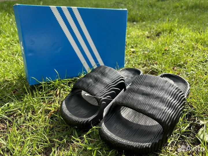 Сланцы Adidas adilette