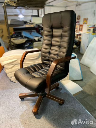 Кресло в кабинет