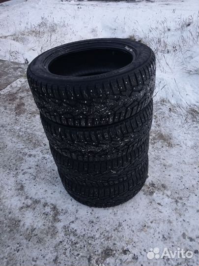 Nokian Tyres Hakkapeliitta 7 215/55 R17