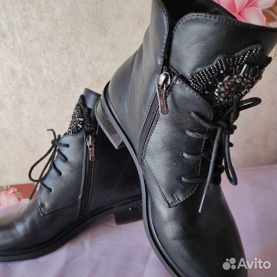 Ботинки женские
