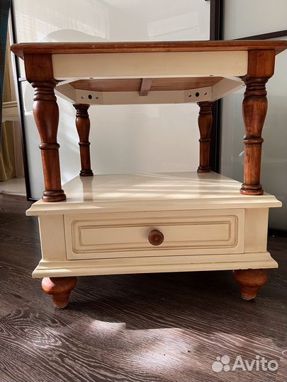 Журнальный столик дерево