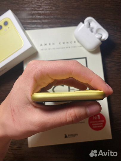 iPhone 11 64 GB Yellow/RU