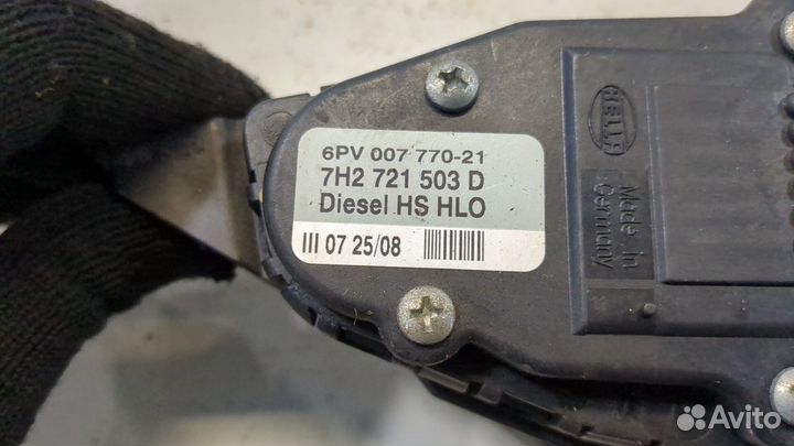 Датчик положения педали газа Volkswagen Transporter 5