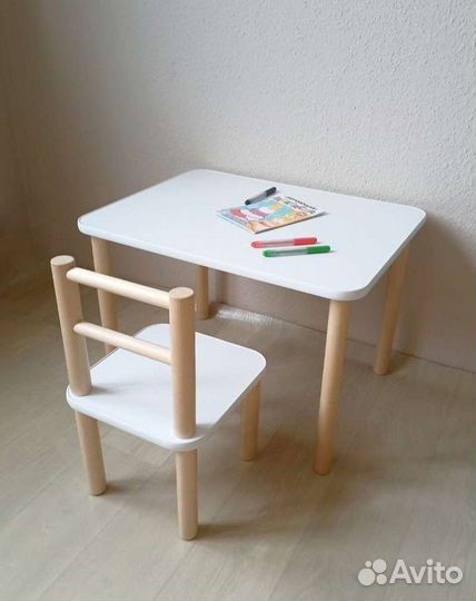 Детскй стол и стул