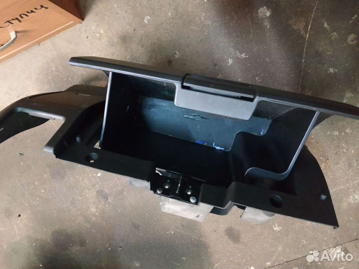 Бардачок в сборе Nissan Armada Titan 5.6