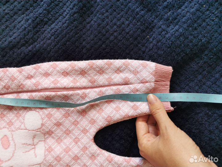 Детский вязаный комбинезон. Шапочка в подарок