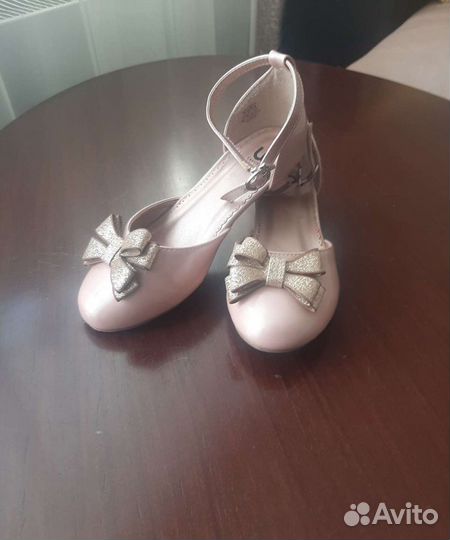 Туфли для девочки