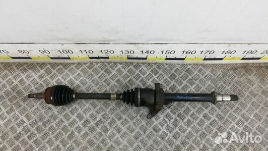 Привод передний правый toyota auris E150 (5LV26N10