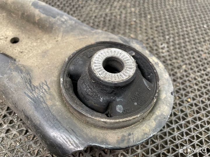 Рычаг подвески передний левый Volkswagen Tiguan